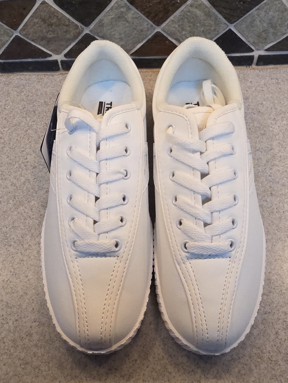 Classic Womens White Low-Top Sneakers